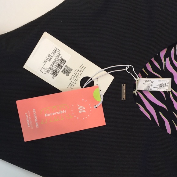 Maaji - One Piece Reversible Swimsuit - Medium - Picture 14 of 16